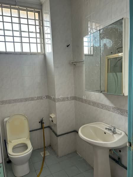 Kota Kemuning untuk Untuk Dijual - RM 800,000, Mac 2026 - Bathroom - PropertyGuru.com.my