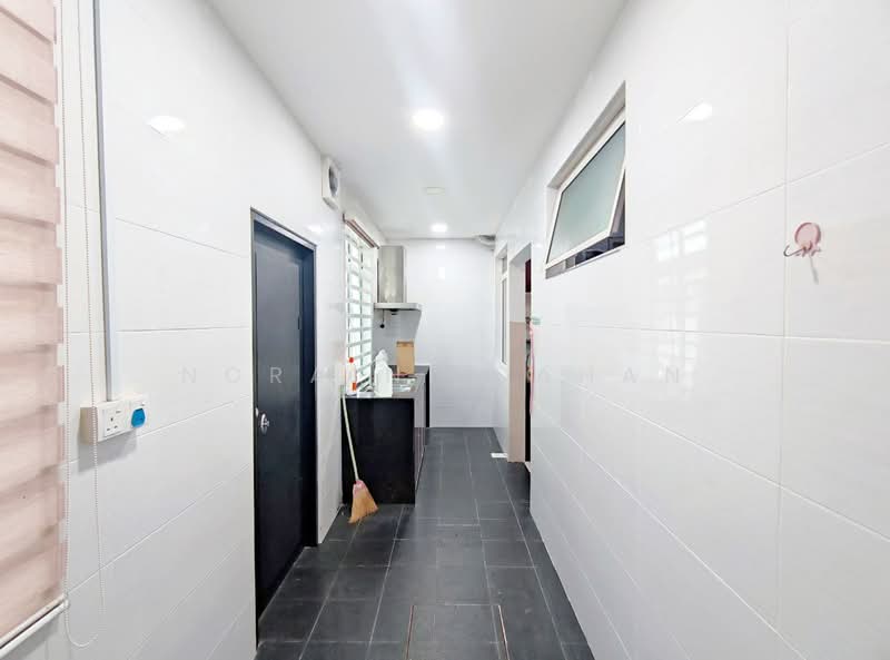 2-storey Terraced House for Sale in Kajang (Selangor) - Noraini Dahan - Kitchen - PropertyGuru.com.my
