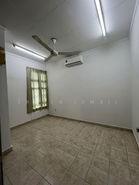 2-storey Terraced House for Rent in Bukit Jelutong (Shah Alam) - Zamila Ismail - Interior - PropertyGuru.com.my