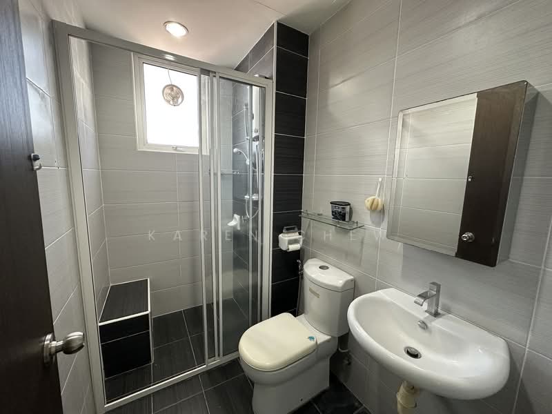 Condominium for Sale at Reflections Condominium - Karen Chew - Bathroom - PropertyGuru.com.my