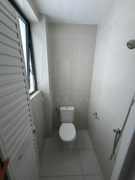 Condominium for Rent at Kings Bay @ Country Garden Danga Bay - Kelly Lim - Bathroom - PropertyGuru.com.my
