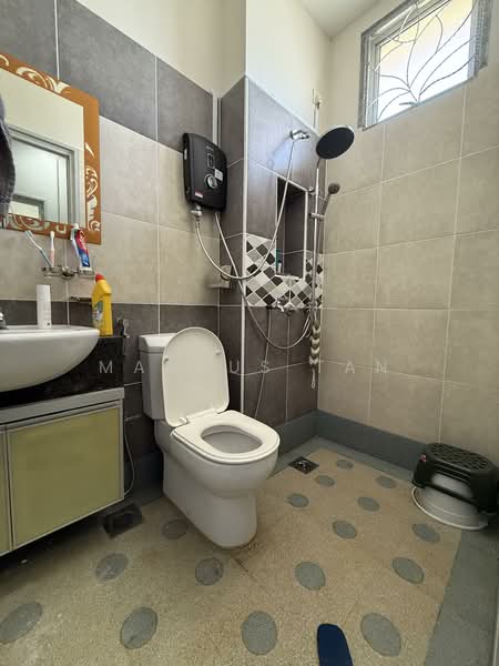 2-storey Terraced House for Sale in Taman Mount Austin (Tebrau) - Marcus Tan - Bathroom - PropertyGuru.com.my
