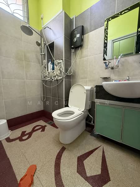 2-storey Terraced House for Sale in Taman Mount Austin (Tebrau) - Marcus Tan - Bathroom - PropertyGuru.com.my