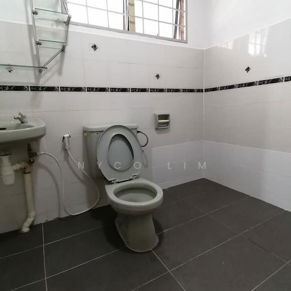 Condominium for Sale at Bam Villa - Nyco Lim - Bathroom - PropertyGuru.com.my