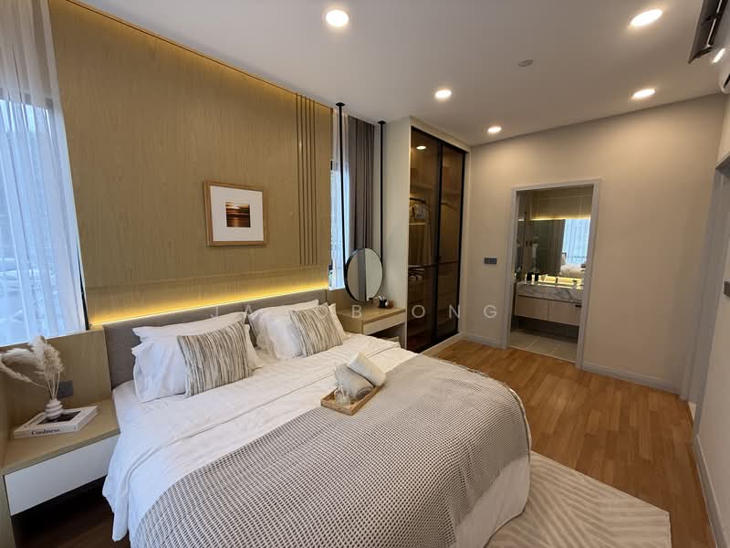 Condominium for Sale at Oaka Residences - Jacob Ong - Bedroom - PropertyGuru.com.my
