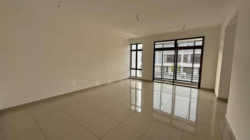 Rumah Teres 2-Tingkat untuk Dijual di Taman Mutiara Rini (Skudai) - Sharon Ng - Living Room - PropertyGuru.com.my