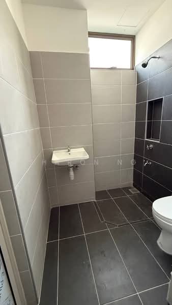 Rumah Teres 2-Tingkat untuk Dijual di Taman Mutiara Rini (Skudai) - Sharon Ng - Bathroom - PropertyGuru.com.my