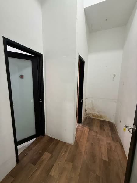 Shop / Office for Rent in Pju 5 (Kota Damansara) - Aaron Goh - Corridor - PropertyGuru.com.my