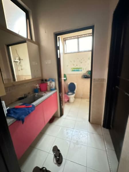 2-storey Terraced House for Sale in Taman Sutera Utama (Skudai) - Zoey Lee - Bathroom - PropertyGuru.com.my
