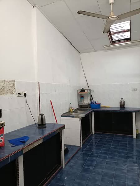 Taman Johor untuk Untuk Dijual - RM 568,000, Mac 2026 - Kitchen - PropertyGuru.com.my