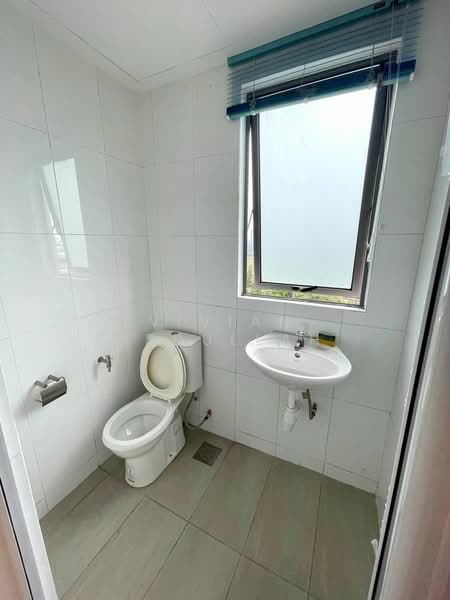 Apartment for Rent at Molek Pine 3 - Vivian Abdullah - Bathroom - PropertyGuru.com.my
