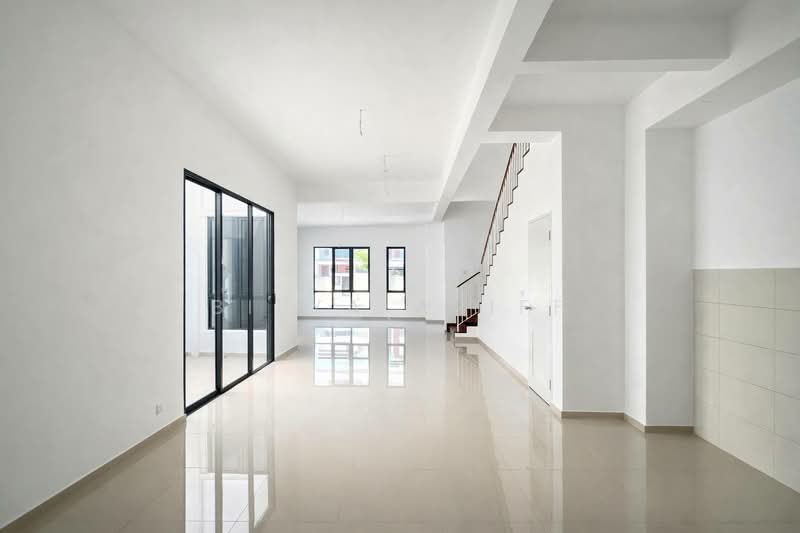 2-storey Terraced House for Sale in Shah Alam (Selangor) - BILYA ARIFF - Living Room - PropertyGuru.com.my