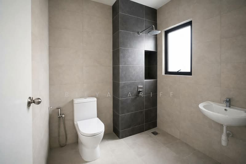 2-storey Terraced House for Sale in Shah Alam (Selangor) - BILYA ARIFF - Bathroom - PropertyGuru.com.my