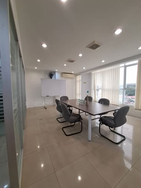 Shop / Office for Rent in Bandar Puteri Puchong (Puchong) - Sok San Tun - Interior - PropertyGuru.com.my