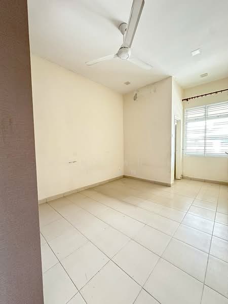 1-storey Terraced House for Sale in Taman Daya (Johor Bahru) - Constance Chan - Living Room - PropertyGuru.com.my