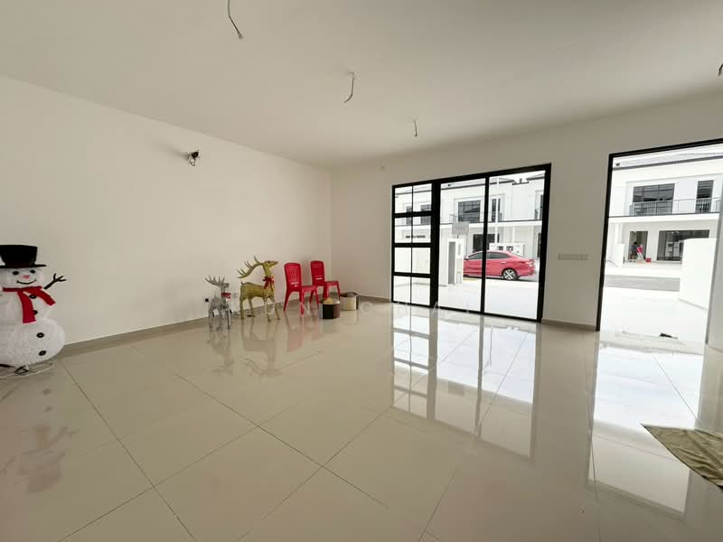 Cluster House for Sale in Eco Botanic 2 (Iskandar Puteri (Nusajaya)) - Kun Chai - Living Room - PropertyGuru.com.my
