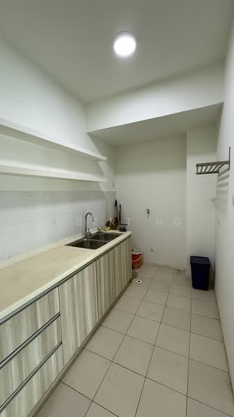 Servis Apartment untuk Dijual di Pacific Place - Albert Ho - Kitchen - PropertyGuru.com.my