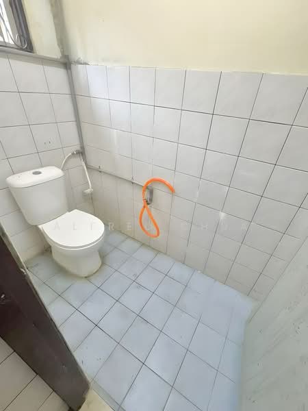 Rock Road, Kuching untuk Untuk Dijual - RM 800,000, Mac 2026 - Bathroom - PropertyGuru.com.my