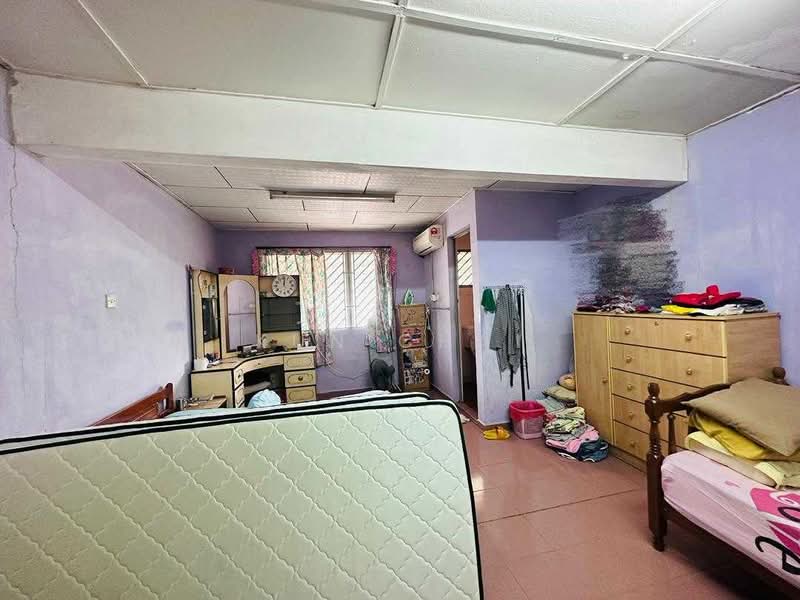 Taman Skudai Baru untuk Untuk Dijual - RM 400,000, Mac 2026 - Bedroom - PropertyGuru.com.my