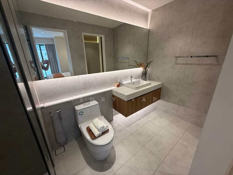 Service Residence for Sale at Golden Crown Residence - Henry Yap - Bathroom - PropertyGuru.com.my