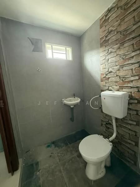1-storey Terraced House for Sale in Taman Rishah (Ipoh) - Jeff Tan - Bathroom - PropertyGuru.com.my