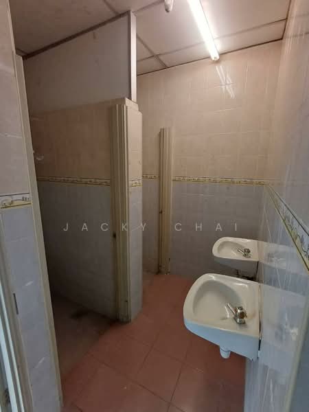 Shop / Office for Rent in Skudai (Johor) - Jacky Chai - Bathroom - PropertyGuru.com.my