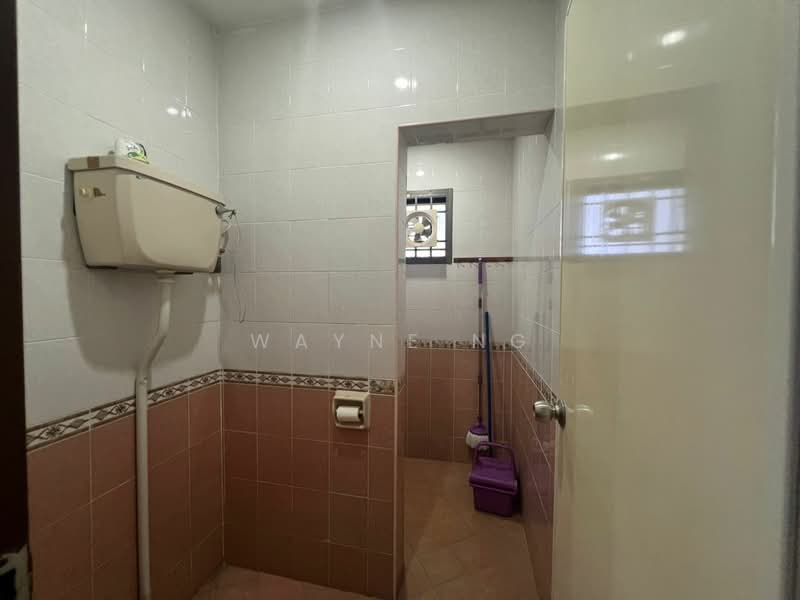 2-storey Terraced House for Sale in Taman Daya (Johor Bahru) - Wayne Ng - Bathroom - PropertyGuru.com.my
