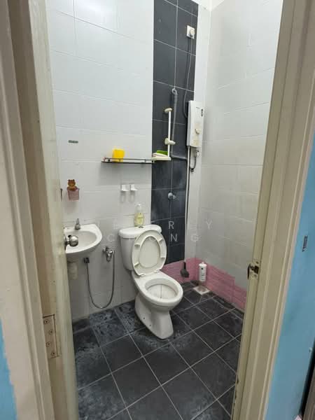Nusari Aman 2 untuk Untuk Dijual - RM 280,000, Apr 2026 - Bathroom - PropertyGuru.com.my