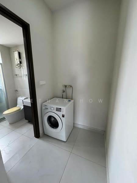 Kondominium untuk Disewa di Bay Point @ Country Garden Danga Bay - Ethan How - Bathroom - PropertyGuru.com.my