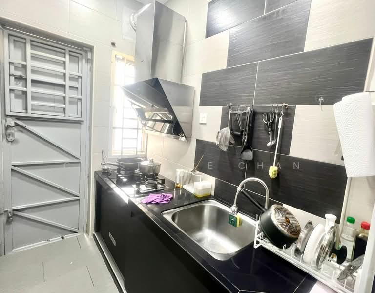 2-storey Terraced House for Sale in Setia Tropika (Johor Bahru) - Constance Chan - Kitchen - PropertyGuru.com.my