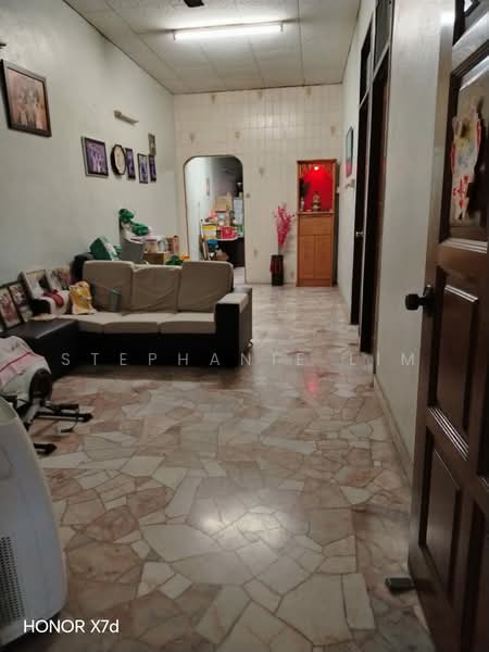 Jalan Hikmat Jelutong untuk Untuk Dijual - RM 1,180,000, Mac 2026 - Living Room - PropertyGuru.com.my