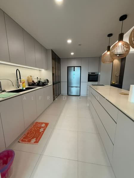 The Royalle untuk Untuk Dijual - RM 1,650,000, Mac 2026 - Kitchen - PropertyGuru.com.my