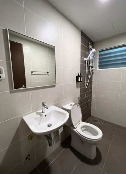 Condominium for Rent at Paraiso Residence @ The Earth - Hilarry Juan - Bathroom - PropertyGuru.com.my