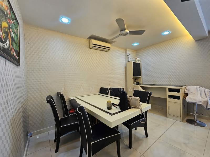 2-storey Terraced House for Sale in Lestari Putra (Seri Kembangan) - Alan Chan - Dining Room - PropertyGuru.com.my