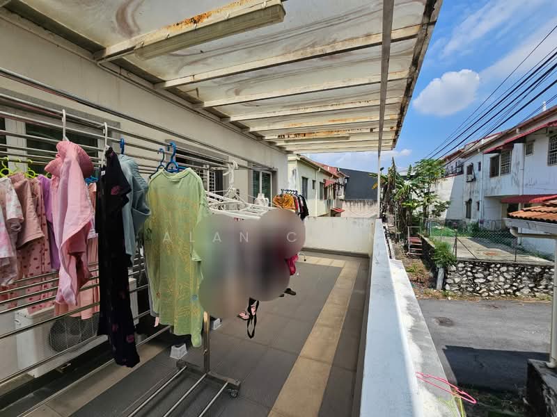 2-storey Terraced House for Sale in Lestari Putra (Seri Kembangan) - Alan Chan - Balcony - PropertyGuru.com.my