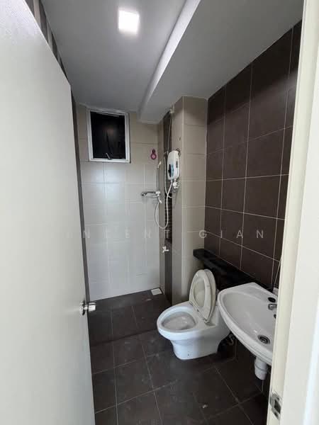 Apartment for Sale at D'Rich Executive Suites - Vincent Gian - Bathroom - PropertyGuru.com.my