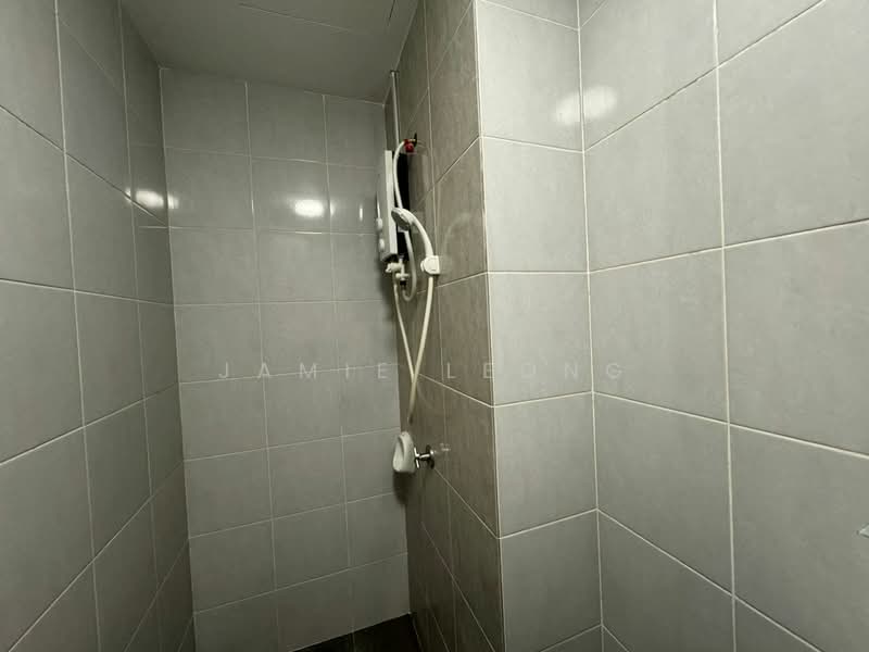 Condominium for Sale at The Edge Residence - Jamie Leong - Bathroom - PropertyGuru.com.my