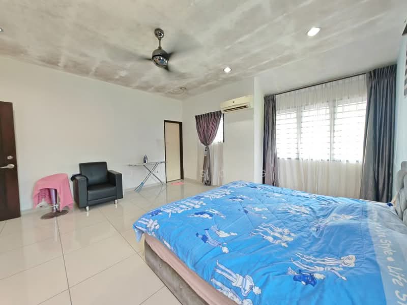 Semi-Detached House for Sale in Austin (Johor Bahru) - Jun Song - Bedroom - PropertyGuru.com.my