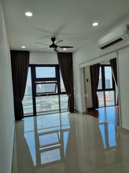 Pacific Star untuk Untuk Disewa - RM 2,000 /bulan, Mac 2026 - Living Room - PropertyGuru.com.my