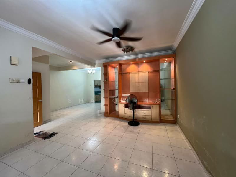 Rumah Teres 2-Tingkat untuk Dijual di Taman Tampoi Indah (Tampoi) - Sharon Ng - Living Room - PropertyGuru.com.my