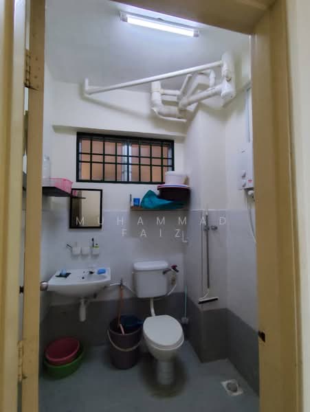 Condominium for Sale at Langat Jaya Condominium - Muhammad Faiz - Bathroom - PropertyGuru.com.my
