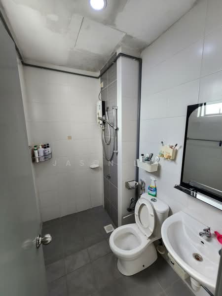 Service Residence for Sale at Jentayu Residensi @ Tampoi - Jason Lim - Bathroom - PropertyGuru.com.my