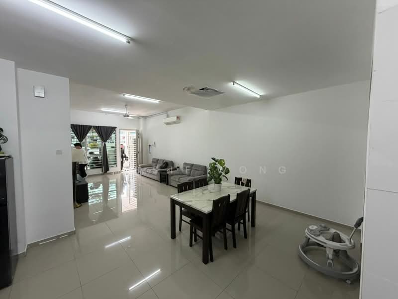 Acacia Park 4B untuk Untuk Dijual - RM 468,000, Mac 2026 - Living Room - PropertyGuru.com.my