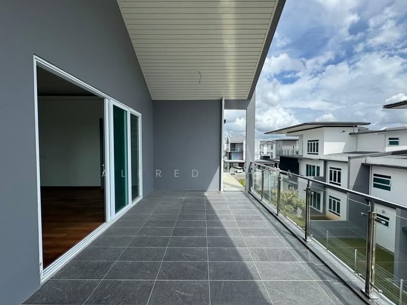Semi-Detached House for Sale in La Promenade (Samarahan) - Alfred Chua - Balcony - PropertyGuru.com.my