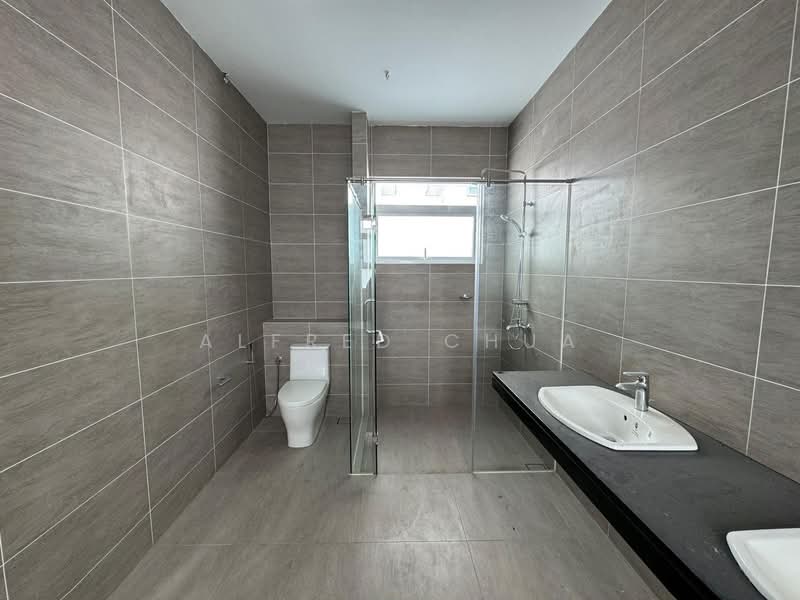 Semi-Detached House for Sale in La Promenade (Samarahan) - Alfred Chua - Bathroom - PropertyGuru.com.my