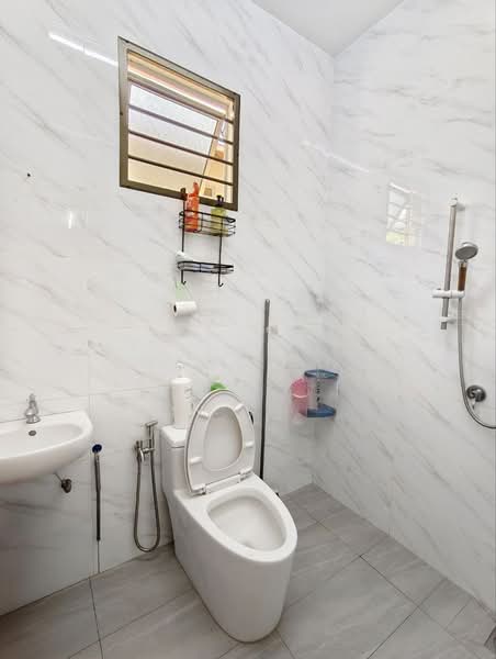 Semi-Detached House for Sale in Taman Perling (Perling) - Sharon Ng - Bathroom - PropertyGuru.com.my