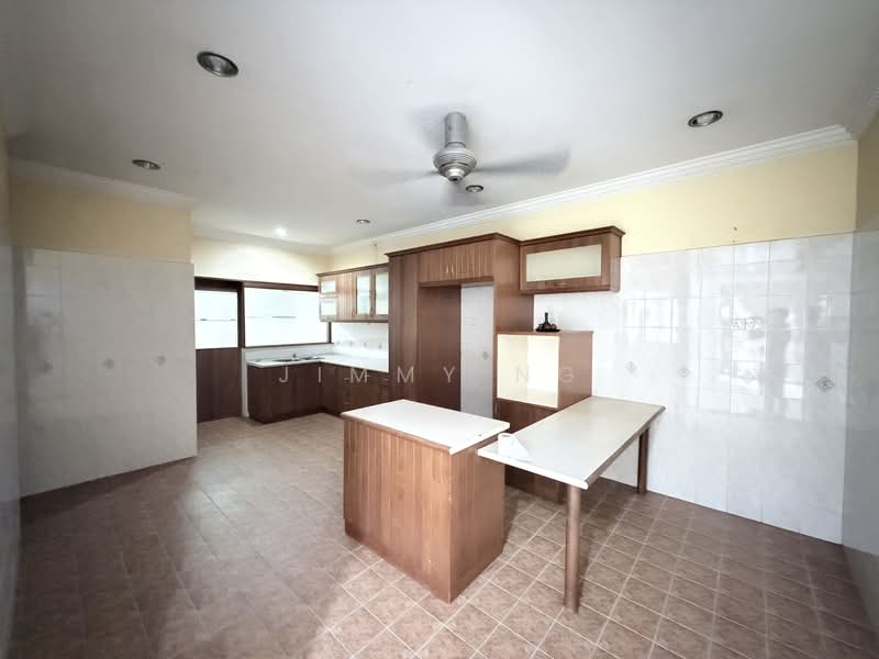 Semi-Detached House for Sale in Bandar Tun Hussein Onn (Cheras) - Jimmy Ng - Kitchen - PropertyGuru.com.my