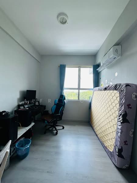 Condominium for Sale at Skyvilla Residences - Alfred Chua - Bedroom - PropertyGuru.com.my