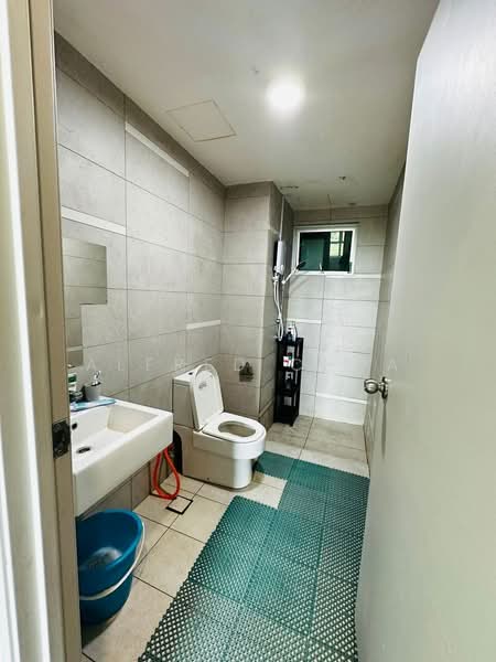 Condominium for Sale at Skyvilla Residences - Alfred Chua - Bathroom - PropertyGuru.com.my