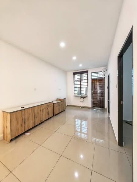 Terraced House for Rent in Rawang (Selangor) - Yean Ma - Living Room - PropertyGuru.com.my